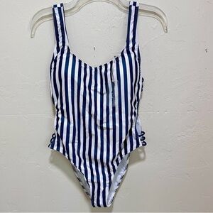 NWT Kenny Flowers Swim One Piece Swimsuit The Hamptons Striped peekaboo side Lg‍